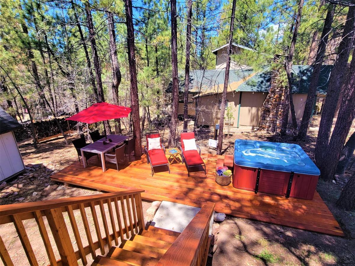 Four Seasons Getaway-Private Hot Spa With Pine Tree Views-Walk To Village And Pineknot Trailhead-Plus King Bed! Big Bear Lake Exterior photo