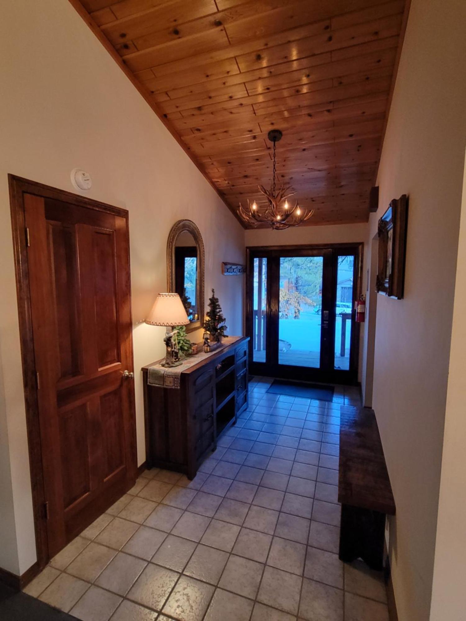 Four Seasons Getaway-Private Hot Spa With Pine Tree Views-Walk To Village And Pineknot Trailhead-Plus King Bed! Big Bear Lake Exterior photo
