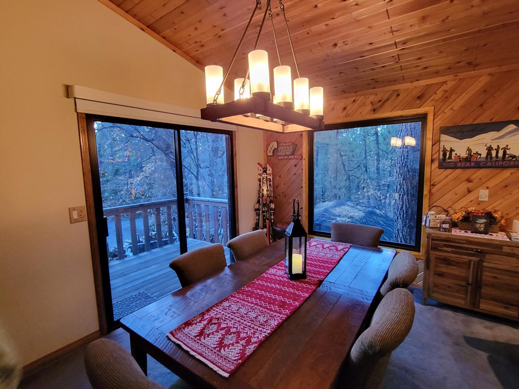 Four Seasons Getaway-Private Hot Spa With Pine Tree Views-Walk To Village And Pineknot Trailhead-Plus King Bed! Big Bear Lake Exterior photo