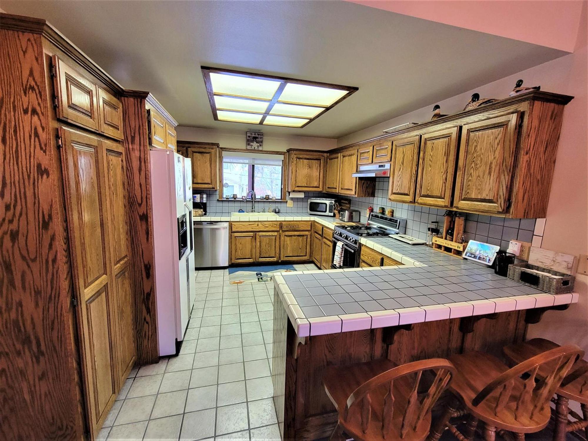 Four Seasons Getaway-Private Hot Spa With Pine Tree Views-Walk To Village And Pineknot Trailhead-Plus King Bed! Big Bear Lake Exterior photo