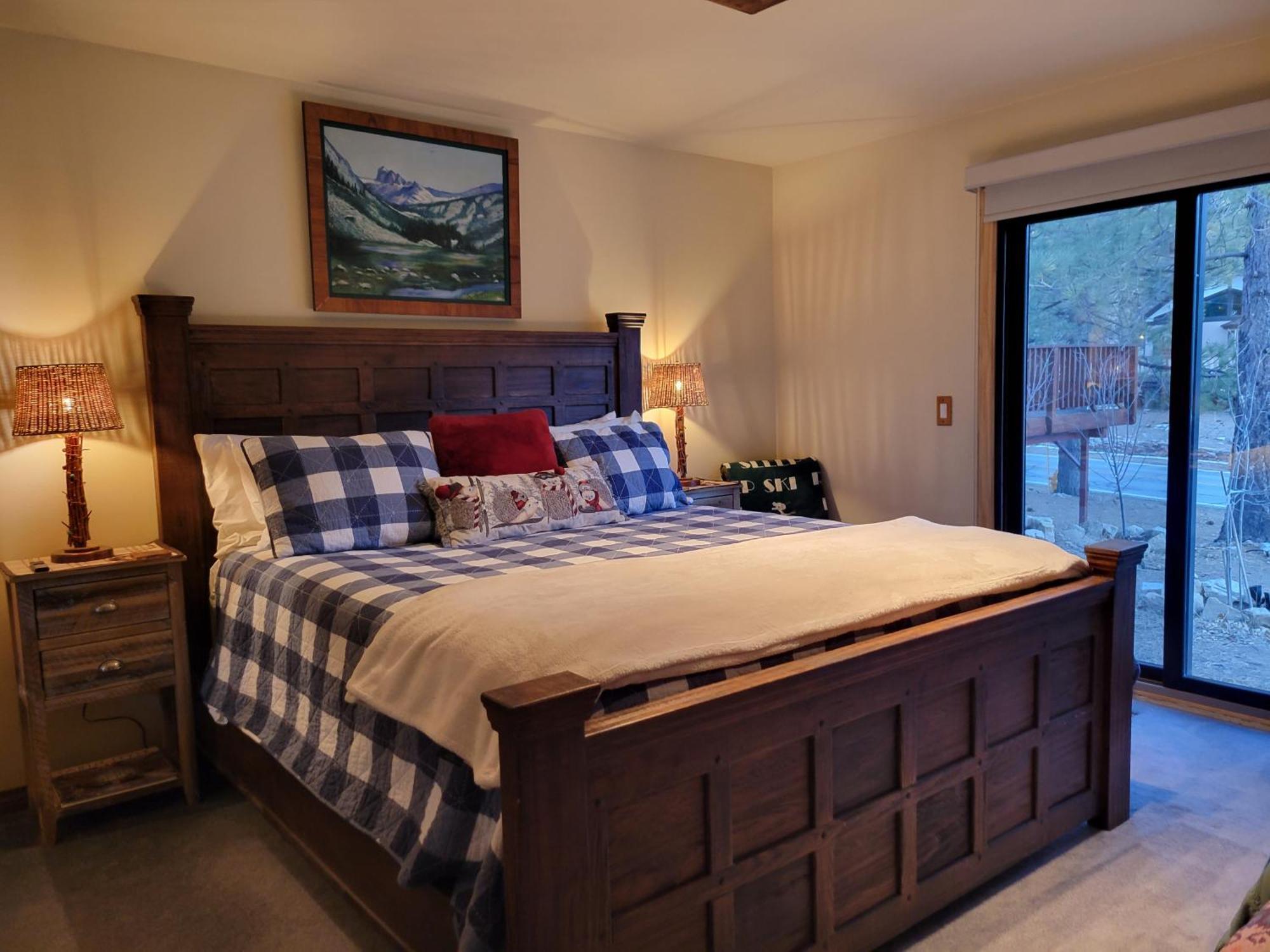 Four Seasons Getaway-Private Hot Spa With Pine Tree Views-Walk To Village And Pineknot Trailhead-Plus King Bed! Big Bear Lake Exterior photo